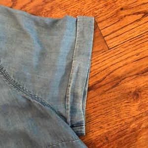 crown & ivy Tops - Crown and Ivy Chambray top crown & ivy Tops - Crown and Ivy Chambray top